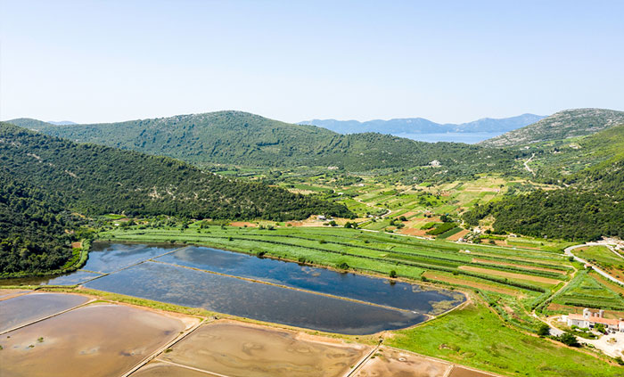 Geosynthetics used in water conservation